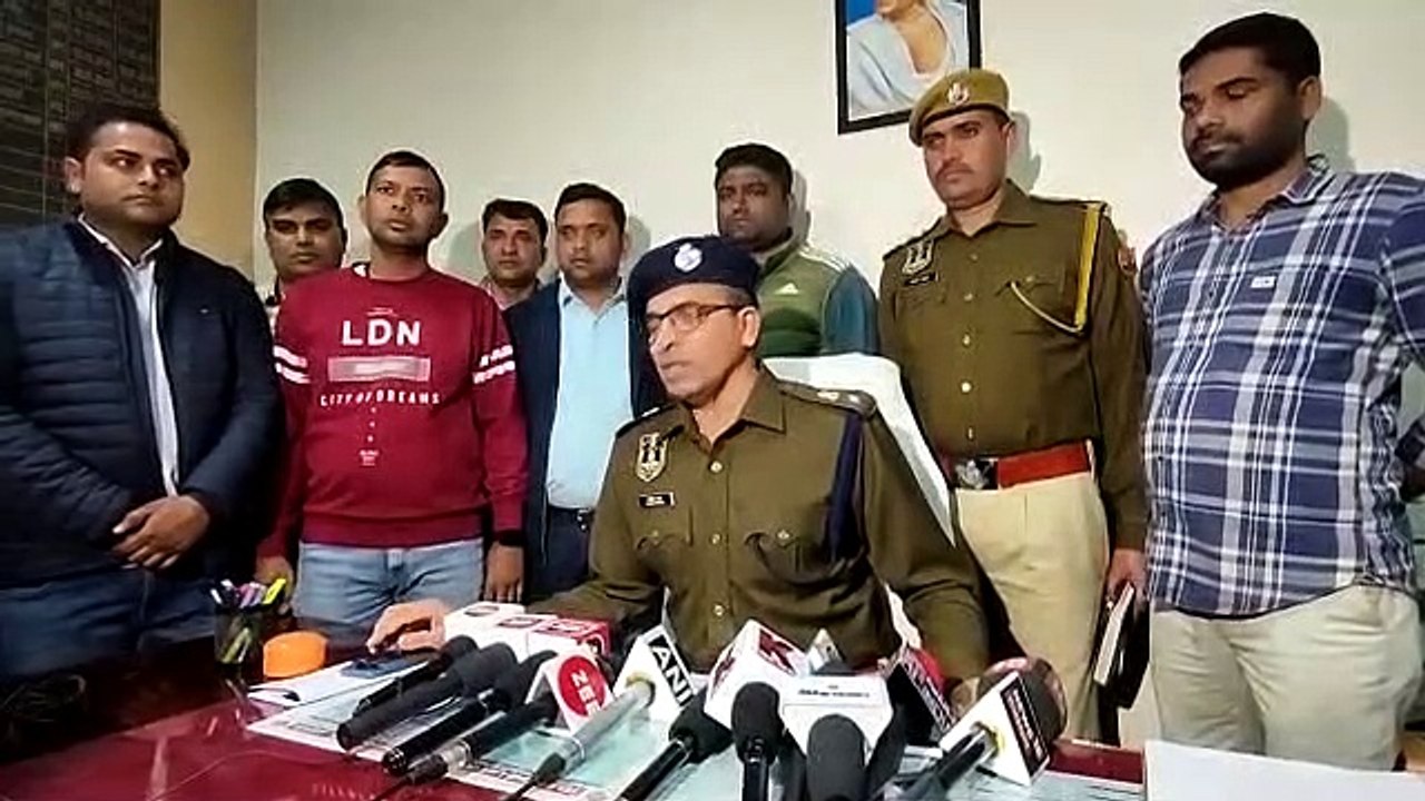 हत्या के मामले में फरार चल रहे चार बदमाशों को दबोचा