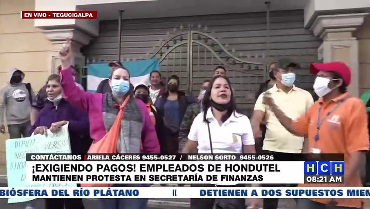¡Exigiendo pagos! Empleados de Hondutel mantienen protesta en Secretaría de Finanzas