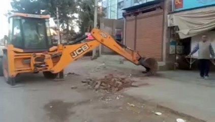 रोडवेज बस स्टैण्ड के सामने से हटाए अतिक्रमण