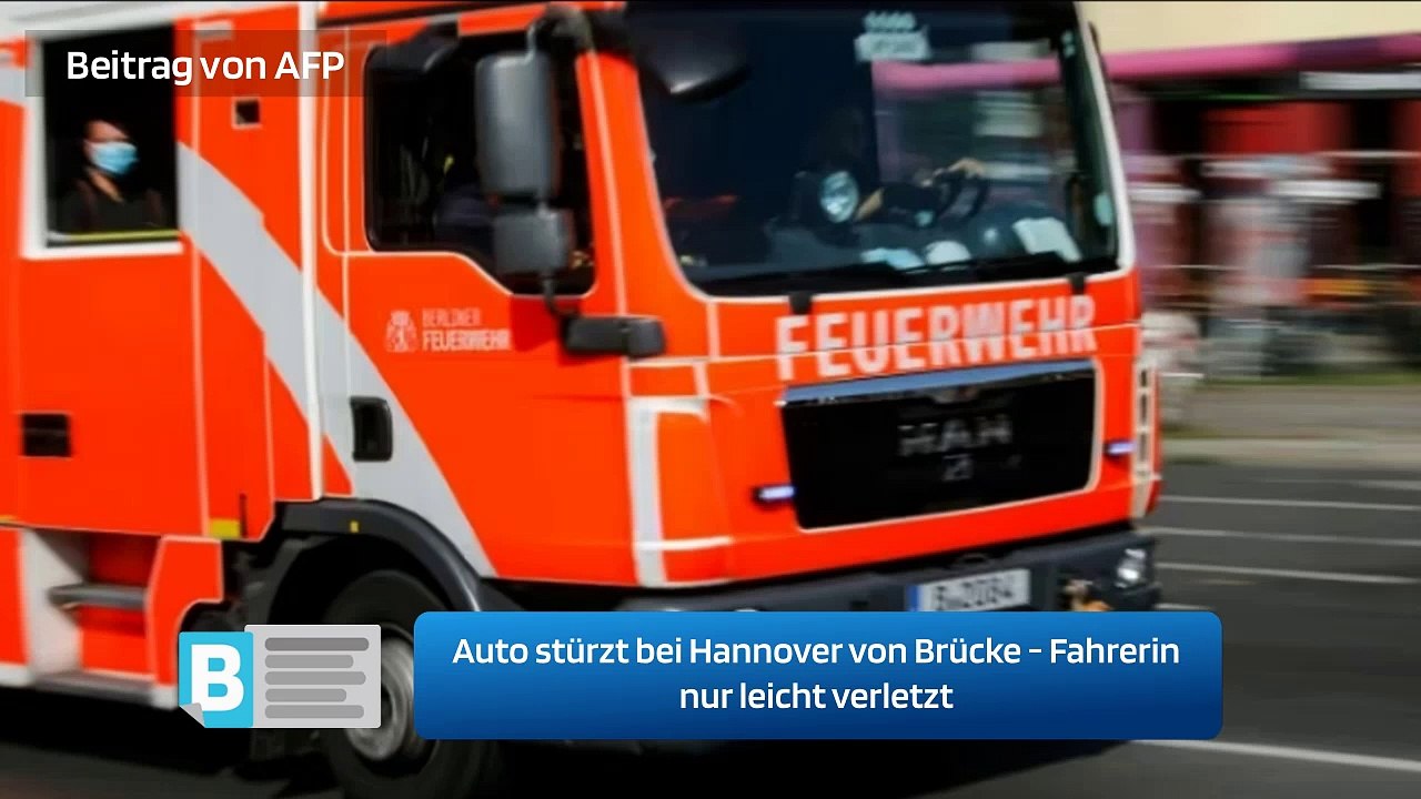 Auto stürzt bei Hannover von Brücke - Fahrerin nur leicht verletzt