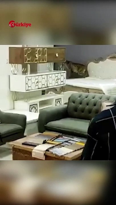 Vaşak Bahçedeki Tavukları Yedi Mağazaya Kaçtı #shorts