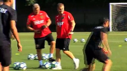 Imagens do treino do São Paulo desta segunda-feira