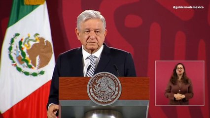 Tras caos de Ticketmaster, AMLO pide a Bad Bunny cantar en el Zócalo