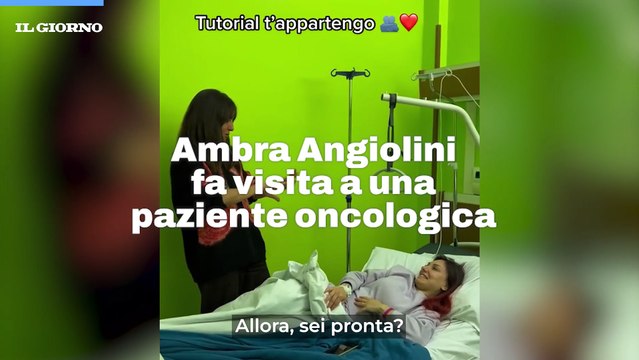 Ambra Angiolini al San Raffaele insegna a una fan ricoverata la coreografia di T’appartengo