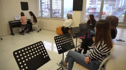 Siirt Belediyesi kültür ve sanat kursları devam ediyor