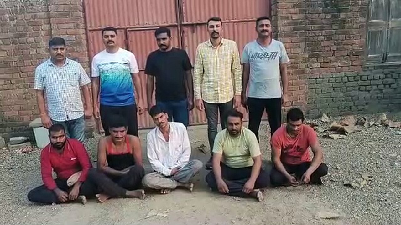 Ahmedabad: बिल के बिना ही ले जा रहे थे डीजल, अह...