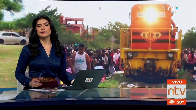 Así rompieron los candados los comerciantes para ingresar a las rieles del tren