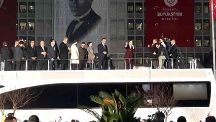 İBB başkanı Ekrem İmamoğlu, Saraçhane'de vatandaşlara hitap etti