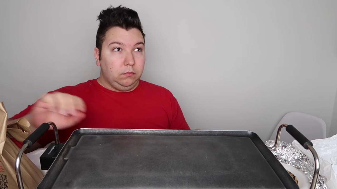 Screaming and hitting Orlin.... MUKBANG