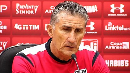 Confira as coletivas de Cuca e Bauza