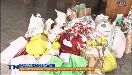 Video herunterladen: Igreja arrecada alimentos e brinquedos para crianças carentes em Vitória