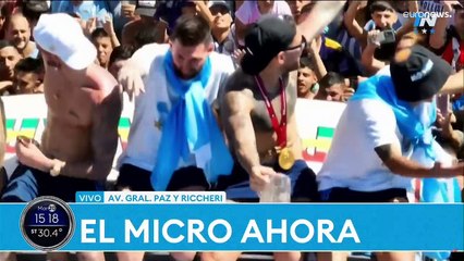 Миллионы футбольных фанатов в Буэнос-Айресе