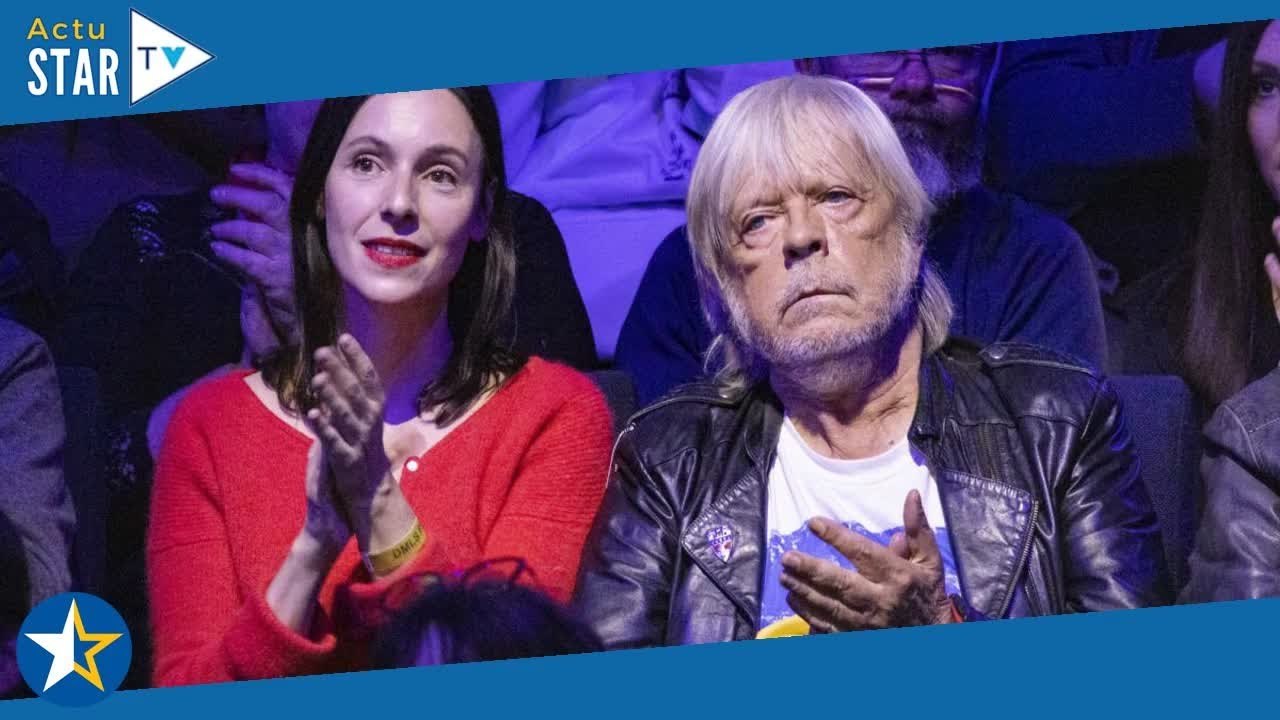 Renaud avec sa fille Lolita lovée dans ses bras : d'adorables photos de Noël ressurgissent, avec une