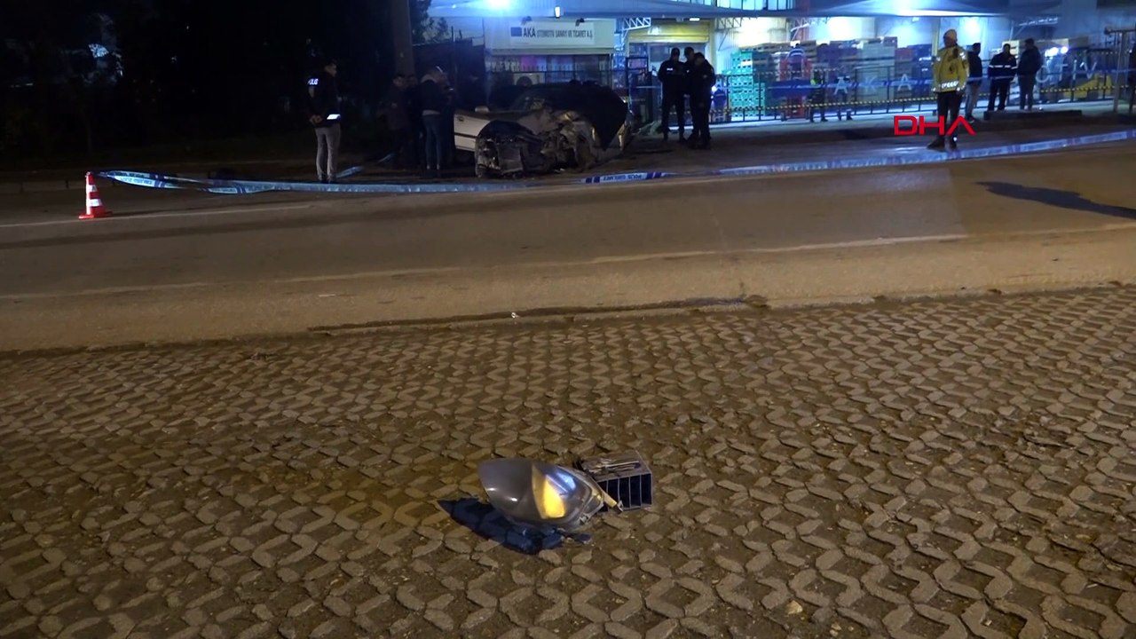 Duvara çarpıp takla attı:  2 ölü
