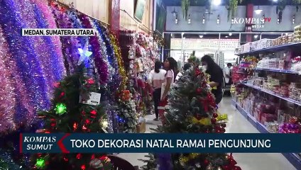 Toko Dekorasi Natal di Medan Ramai Pengunjung