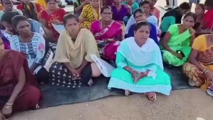 అక్కన్నపేట: మాకు ఆత్మహత్యే గతి.. మహిళల ఆవేదన