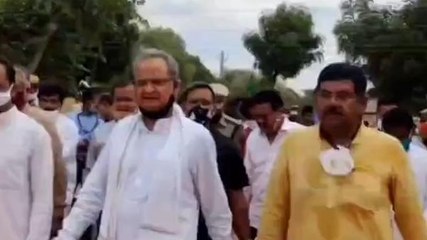 सरदारशहर:प्रदेश सरकार के चार साल के कामकाज पर लोगों ने दी ऐसी प्रतिक्रिया,सुनिए आप भी