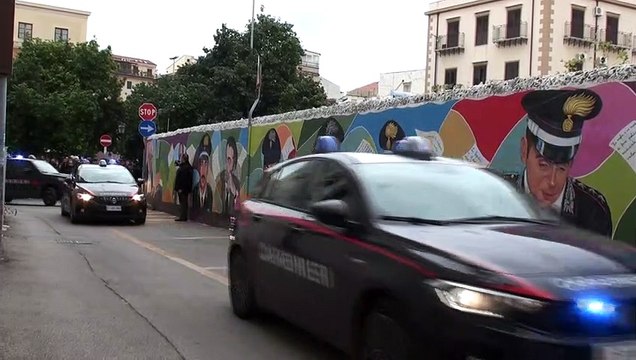 Palermo, mafia: blitz a Ballarò e alla Vucciria, gli arrestati escono dalla caserma dei carabinieri