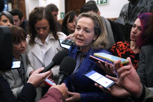 Calviño pide al PP que deje de intentar fosilizar o inhabilitar el buen funcionamiento de las instituciones democráticas