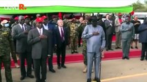 Güney Sudan Devlet Başkanı Mayardit törende altına kaçırdı