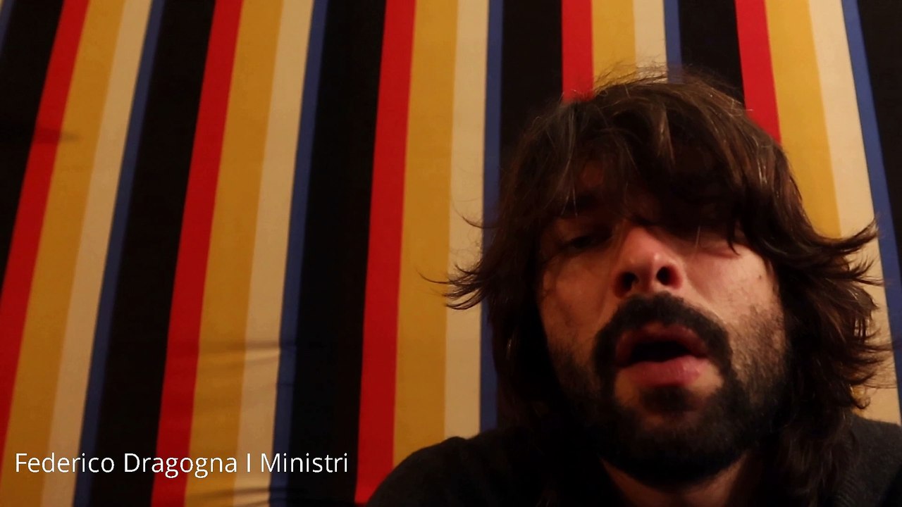 Un trio tour e un nuovo singolo, i Ministri celebrano 15 anni di carriera - Video