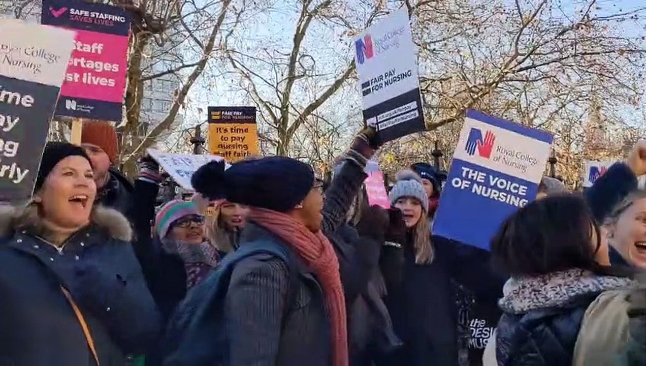 Nurses strike: Protesting NHS staff say ‘World Cup got more coverage’, at St Thomas’ picket line