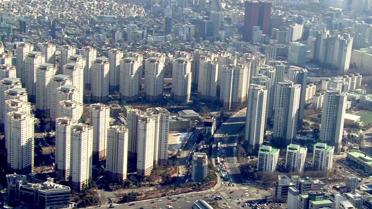 전국 아파트값 역대 최대 하락 폭 기록 / YTN