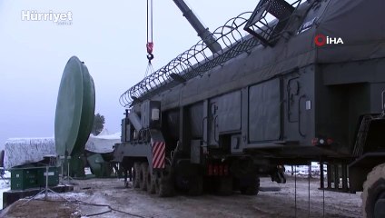 Rusya, Yars kıtalararası balistik füzesinin siloya kurulmasına dair görüntüler paylaştı
