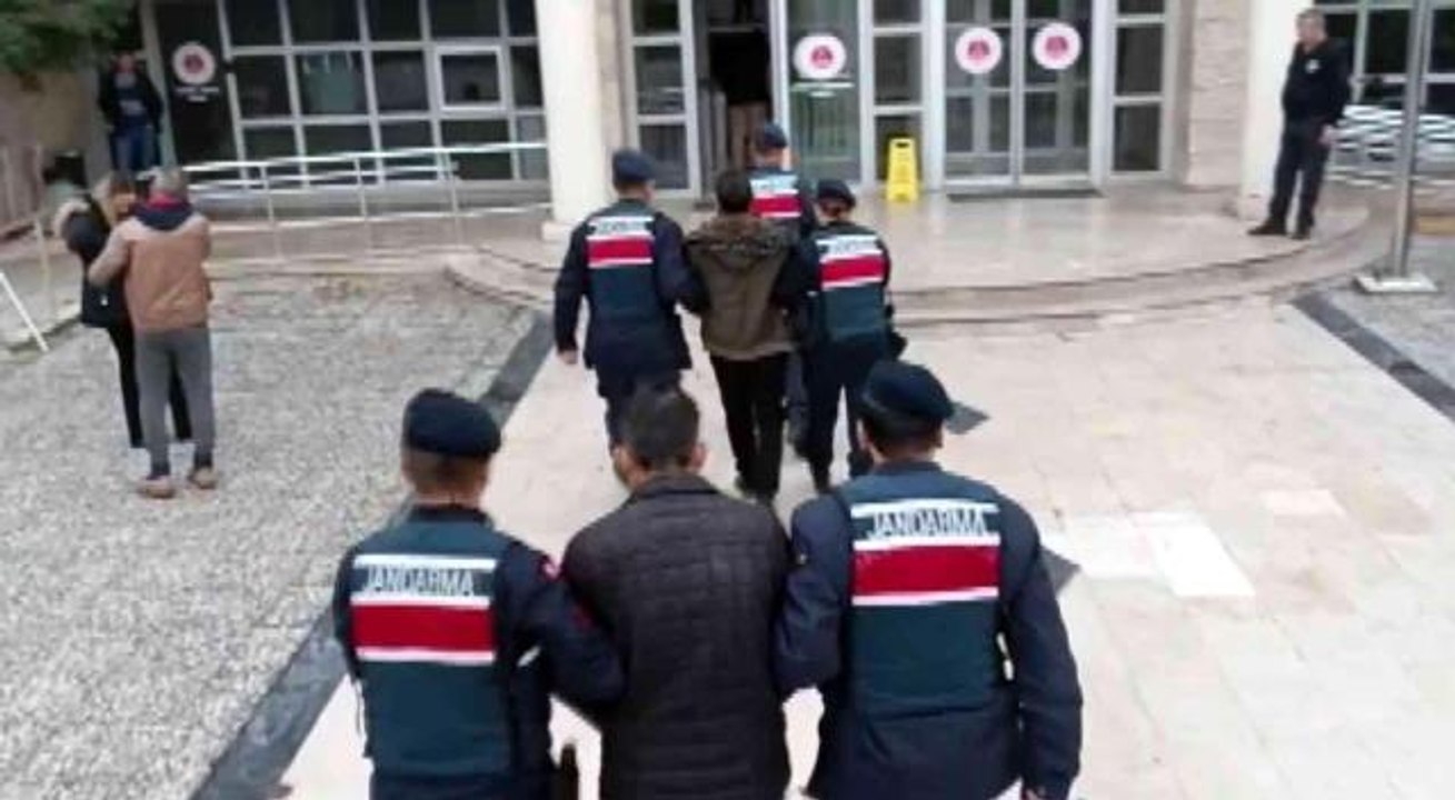 Terör Örgütü DEAŞ'a para gönderen Suriyelilere operasyon