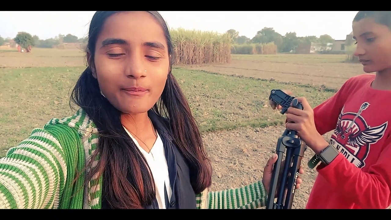 My daughter | खेतों में मस्ती करते हुए | Neetu Yadav New Vlogs | my Daughter Neetu Yadav