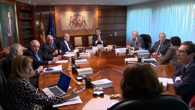 Vía libre al golpe de Sánchez los recursos del PSOE y Podemos logran aplazar el Pleno del Constitucional