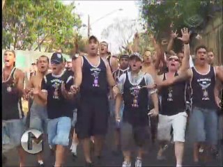 Torcedores do Corinthians comemoram situação do rival Palmeiras