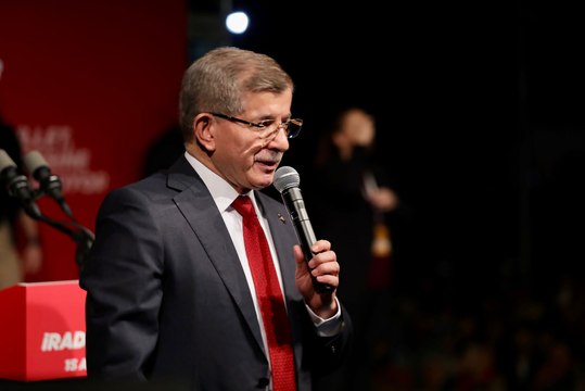 Ahmet Davutoğlu: ''Kim ki milli iradeye el uzatırsa...''