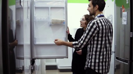 Consumi in calo nel 2022. Bene il settore casa, male i motori