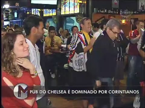 Torcedores vibram com título até em típico pub inglês