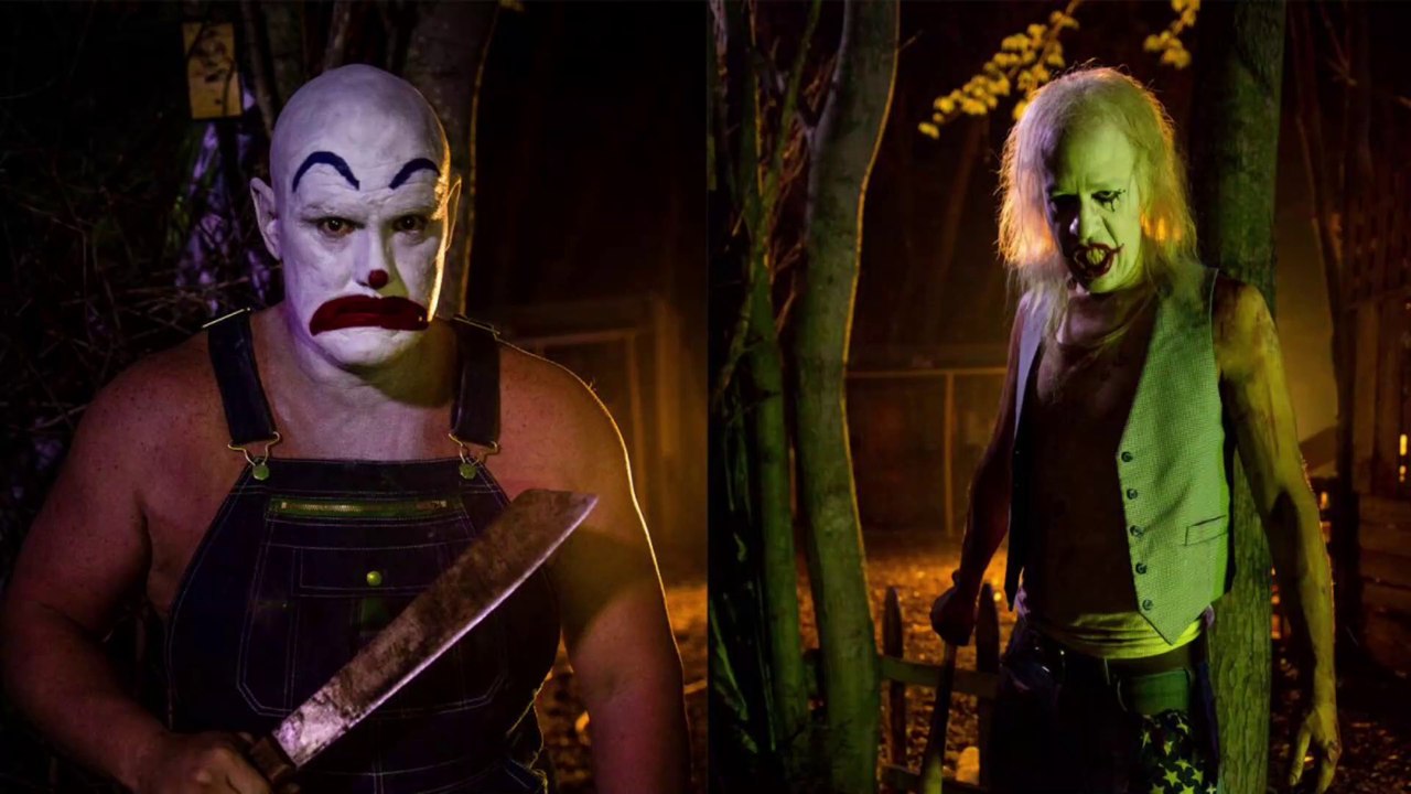 4 teenagers trapped in a quiet town full of psychopathic clowns