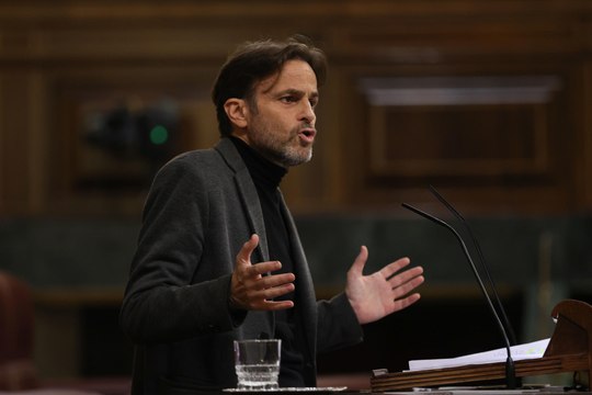 Jaume Asens, a los diputados del PP: Si la reforma del Código Penal beneficiara a los corruptos, estarían aquí haciendo la conga con M. Rajoy