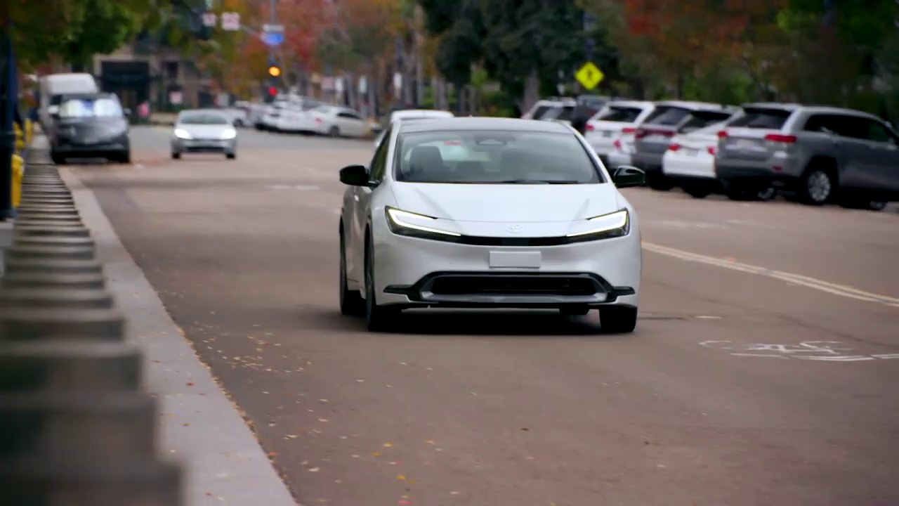 NEW Toyota Prius (2023) Interior and Exterior Details