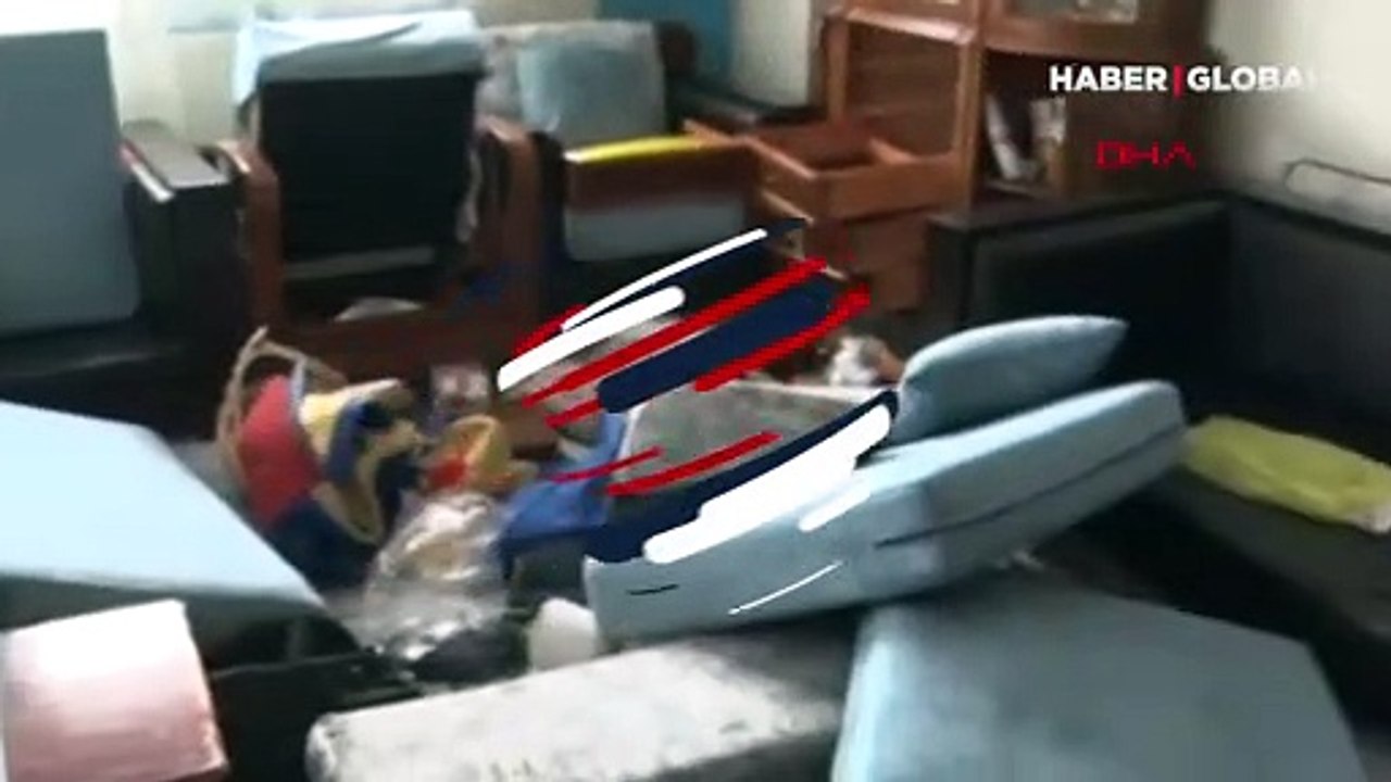 Gündüz saatlerinde yaşandı! 1 milyon TL'lik ziynet eşyası hırsızlığı