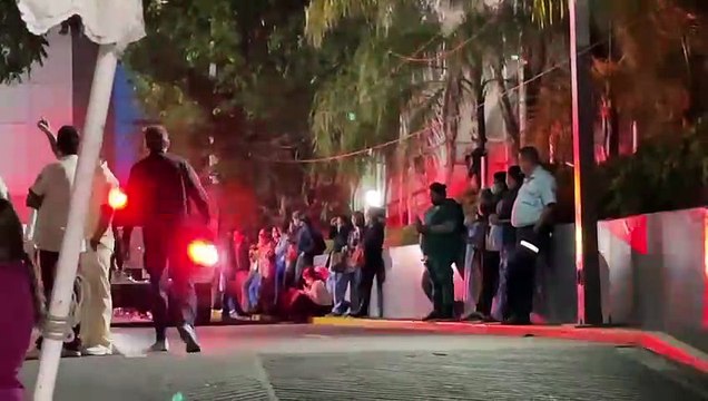 Casi 300 personas fueron desalojadas del hospital Civil Nuevo tras el incendió de un compresor