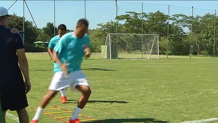 Jadson e Luis Fabiano são apresentados por time chinês