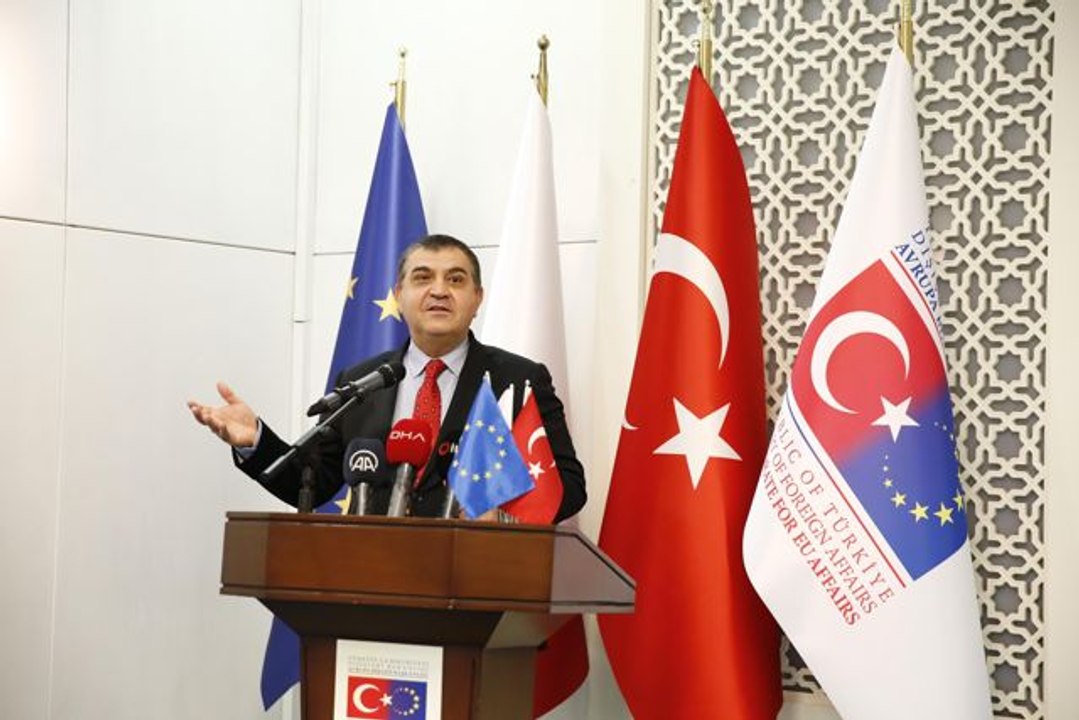 Avrupa Koleji Natolin Burs Programı kapsamında iki Türk öğrenciye burs verilecek
