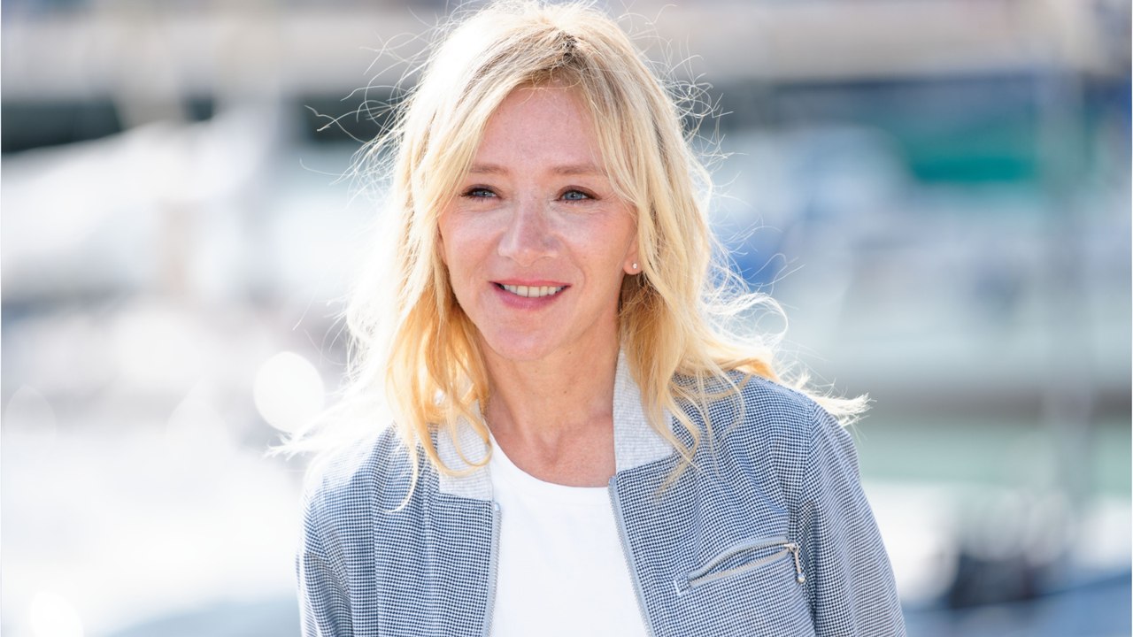 GALA VIDÉO - Sylvie Testud sans tabou sur l’argent : “J’ai du blé mais je ne suis pas riche”