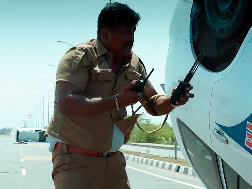 चलती बस में हीरो को मारने की धमकी दे रहा था फिर देखिए आगे क्या हुआ || He was threatening to kill the hero in a moving bus, then see what happened next ||South Superhit Movie || All Movies Planet