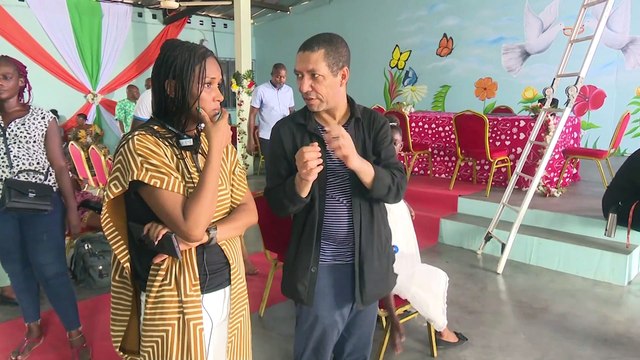 Francoise Remarck, Ministre de la Culture sur le tournage du film La colline parfumée