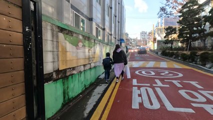 "찻길 걸어서 학교 가요"...위험한 등하굣길 '수두룩' / YTN