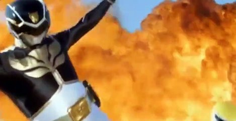 Power Rangers Megaforce S01 E002 - He Blasted Me With Science