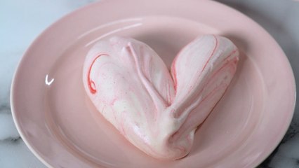 Swirled Meringue Hearts Recipe