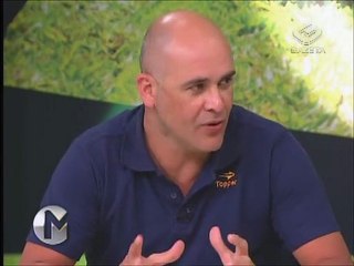 Marcos conta uma de suas histórias com o amigo Sérgio