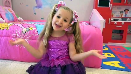 Diana and Roma found a funny kitten